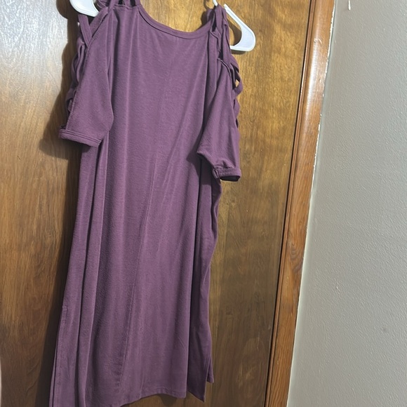 Zenana Prenmium Purple Cold Shoulder Top - Picture 4 of 4